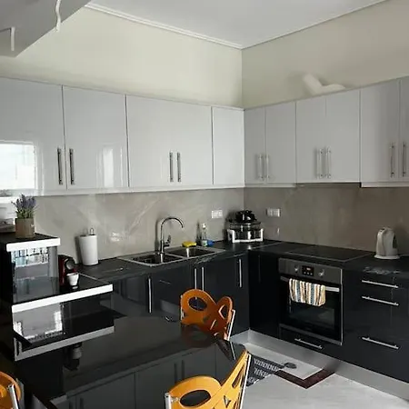 Lägenhet κεντρικό θέα θάλασσα/dt 1br 75m2 By Sea Kalamata