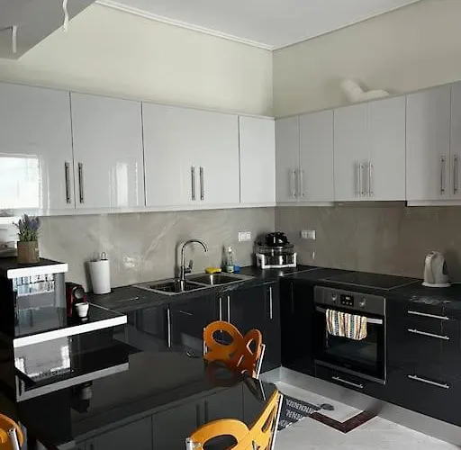 Apartamento κεντρικό θέα θάλασσα/dt 1br 75m2 By Sea Kalamata